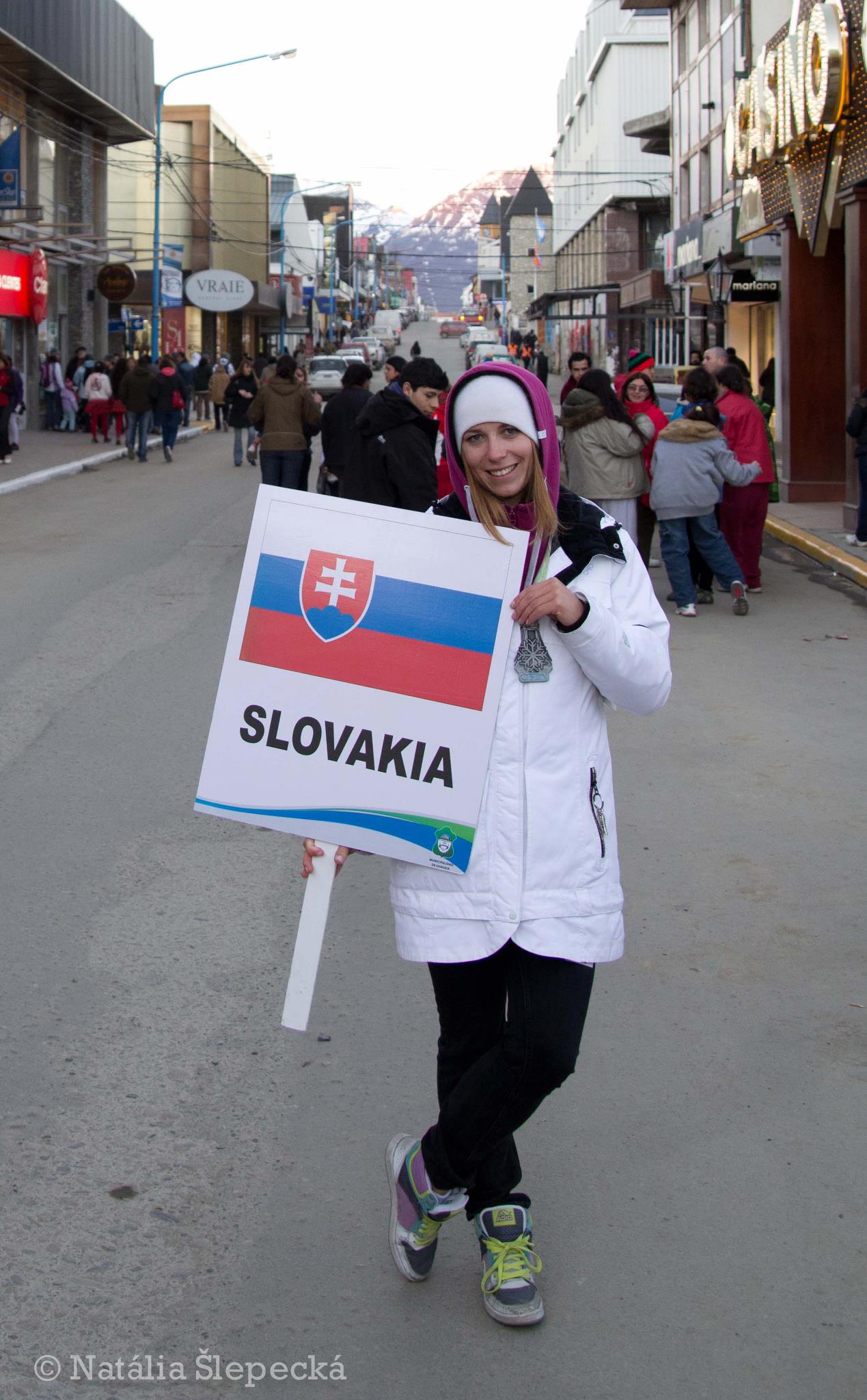 Nana ako vlajkonosička :)
